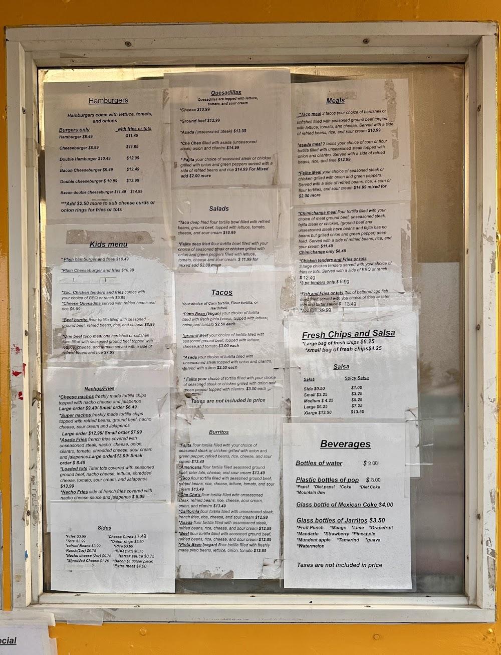 The menu board posted at Che Che's Lunchera