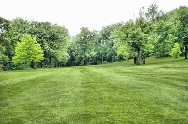 Hole 9 at Kenyon Country Club, par 5, 477 yards
