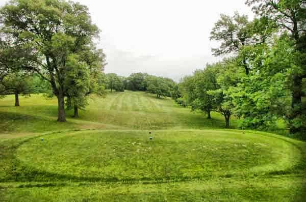 The first hole at Kenyon Country Club