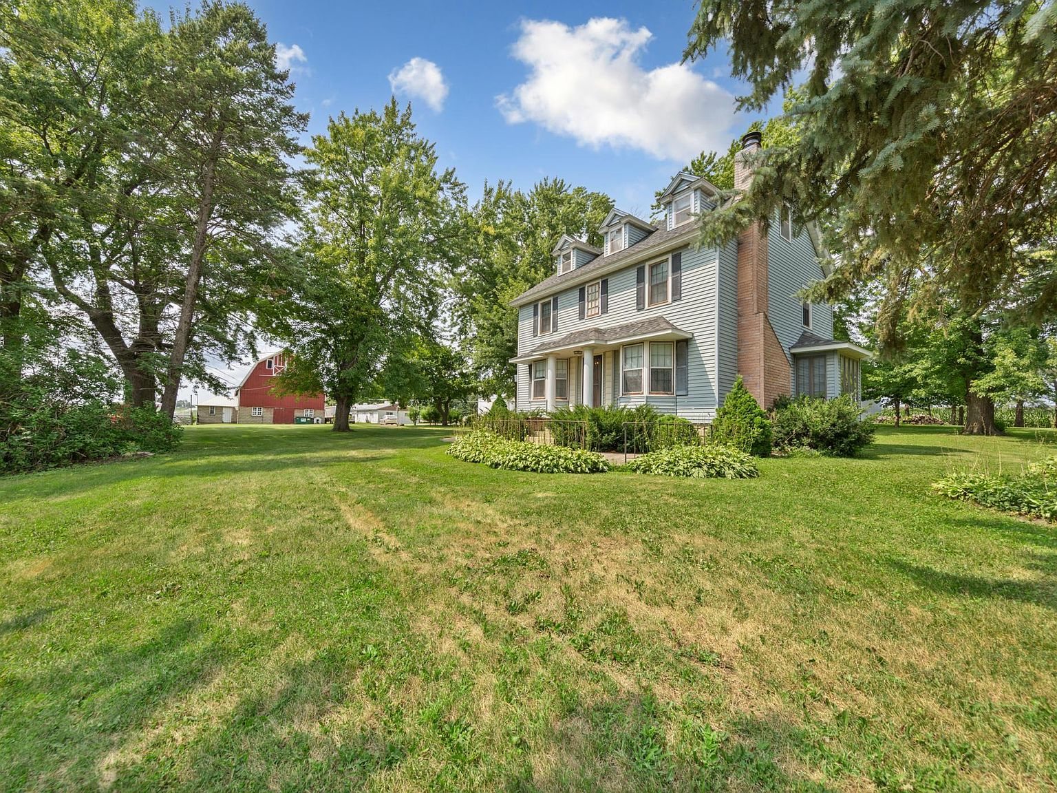 851 450th St, Kenyon, MN 55946, photo 2