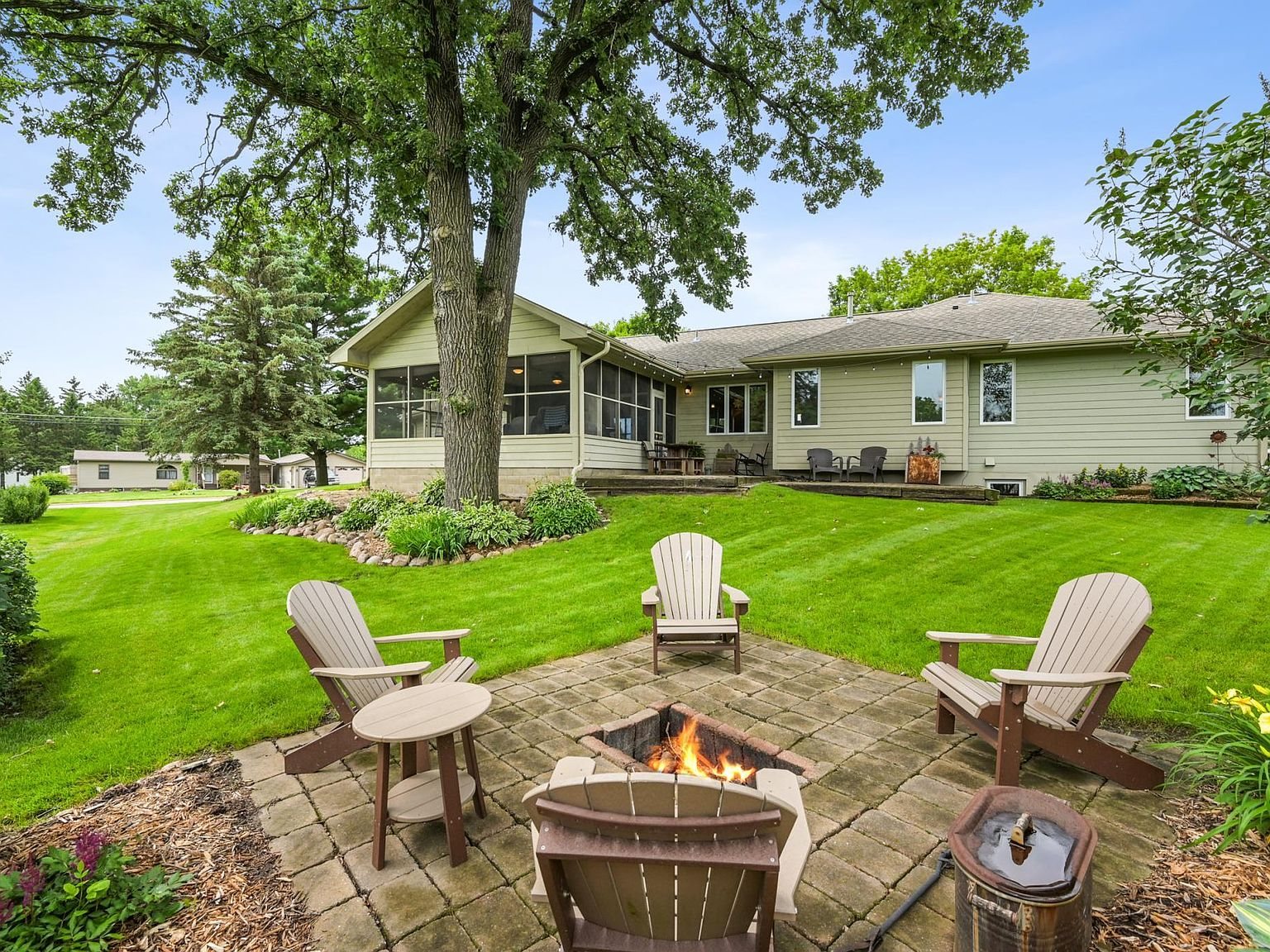 101 Anglewood Dr, Kenyon, MN 55946, photo 2